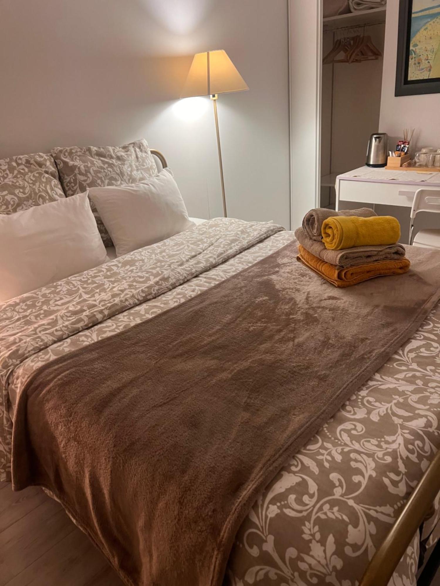 Bed & Breakfast Double With Balcony Parigi